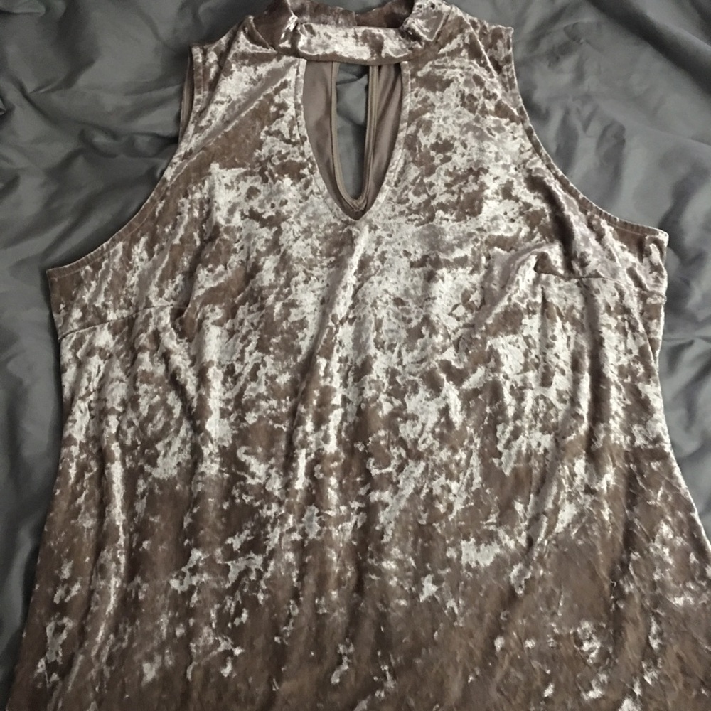 Sleeveless top